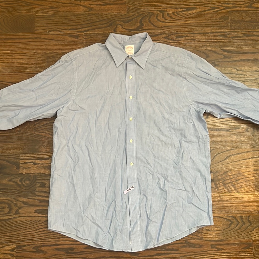 Brooks Brothers long sleeve button down shirt blue. Regular fit